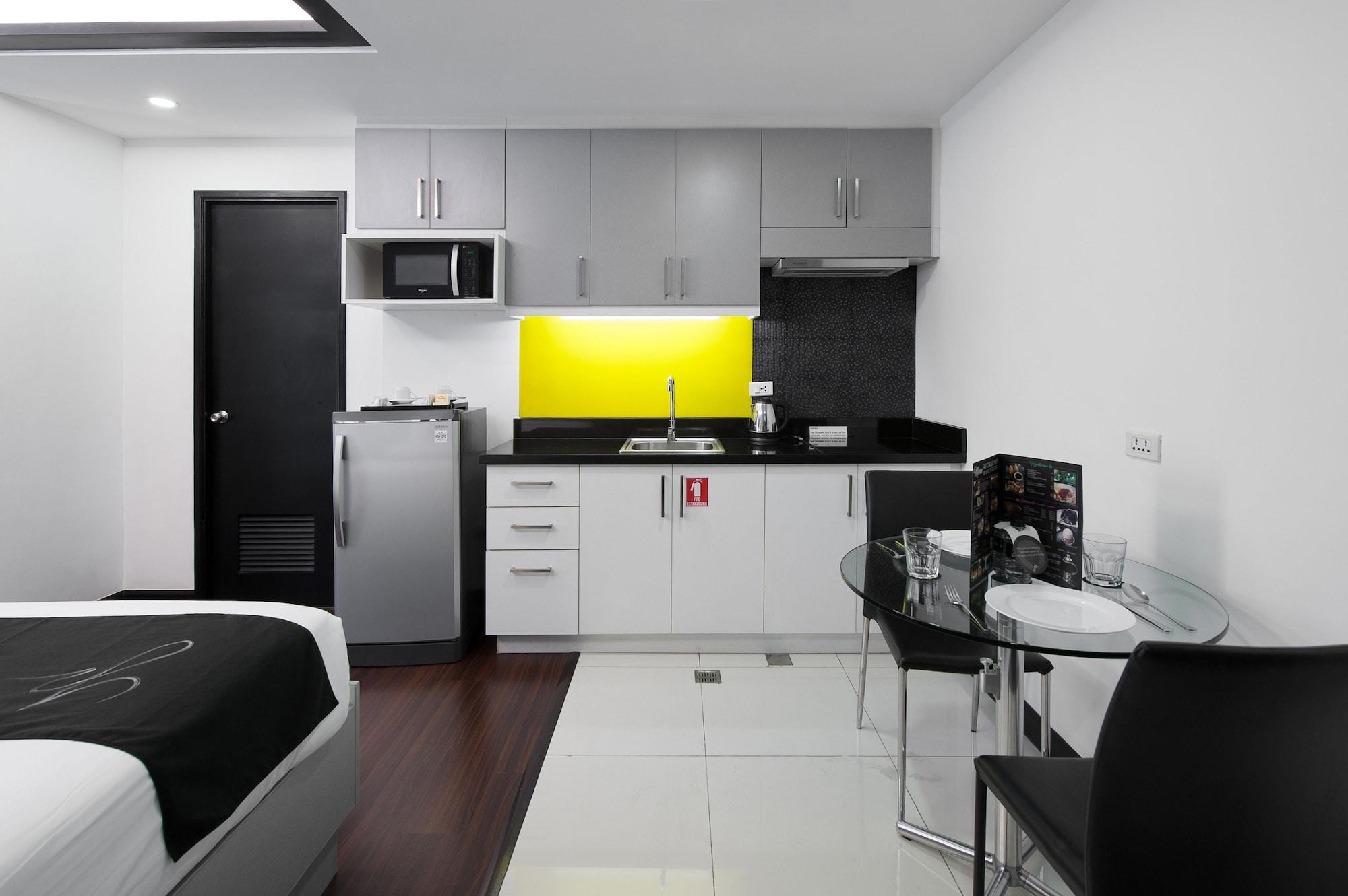 Y2 Residence Hotel Managed By Hii Makati City Exterior photo