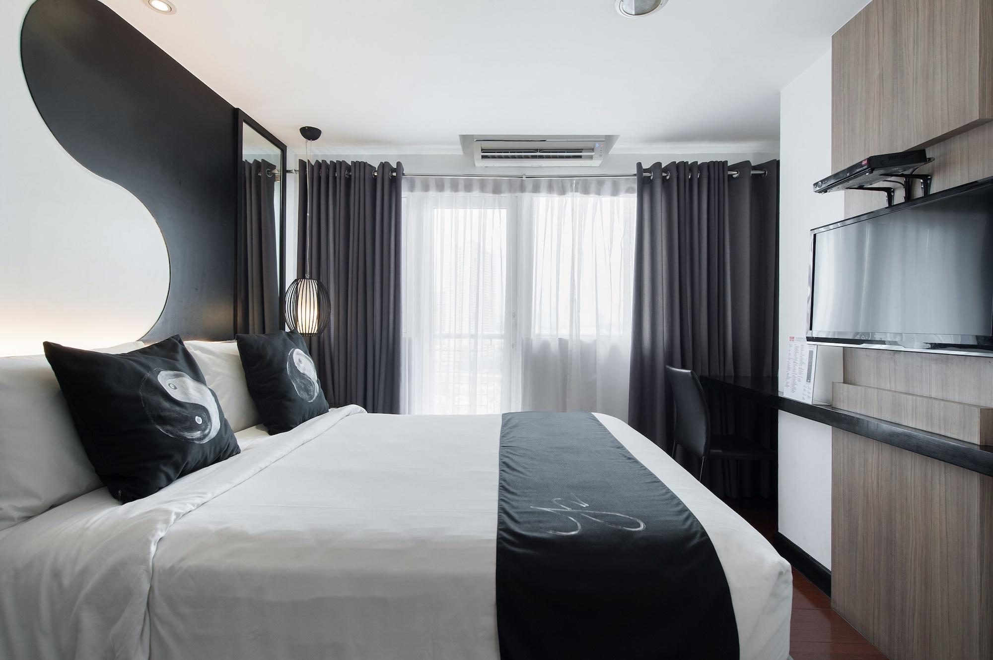 Y2 Residence Hotel Managed By Hii Makati City Exterior photo